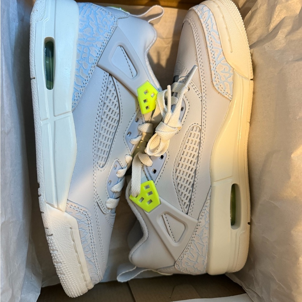 Jordan Kids Sneakers in White and Neon Yellow
